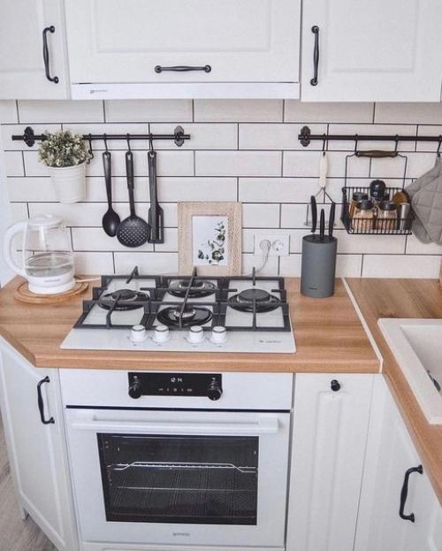 Просто нереальное изменение кухни так светло и уютно стало. 03