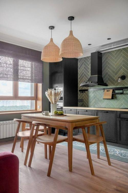 Яркая евродвушка для молодой художницы. 

