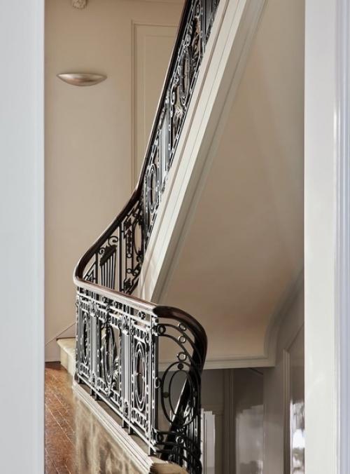 Нью-йоркский дизайнер интерьеров основал свою студию Dan Fink Studio в 2010 году в Нью-йорке и Сан-франциско. 07