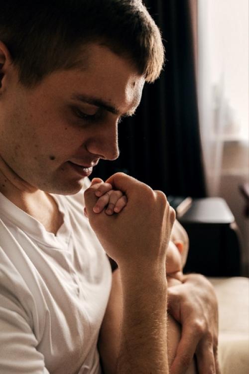 Пока погода не позволяет работать на улице, снимаю тёплые домашние фотосессии. 07