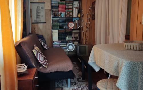 Было/стало.  Уже несколько лет я пытаюсь создать себе уютное место на веранде нашего дома в деревне. 01