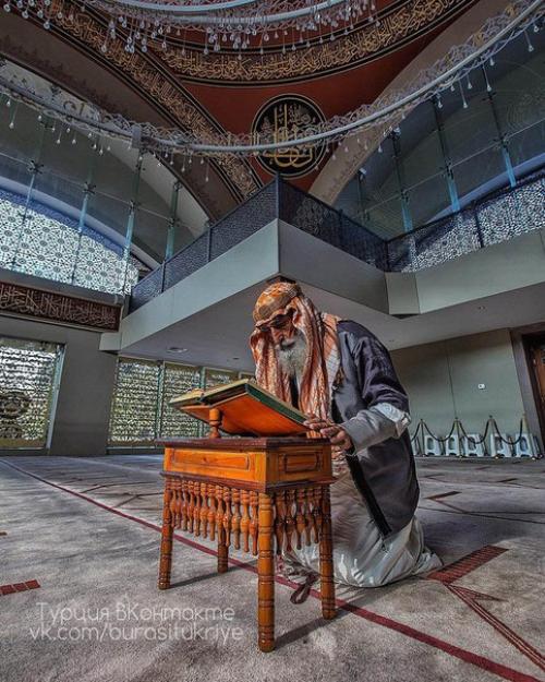 Мечеть шакирин, расположенная в районе ускюдар азиатской части Стамбула - одна из самых современных мечетей Турции. 04