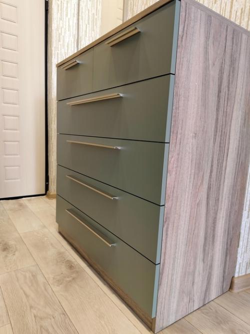 С гордостью, презентую шикарный шкаф для прихожей, который стал не только функциональным решением, но и стильным акцентом в интерьере. 04