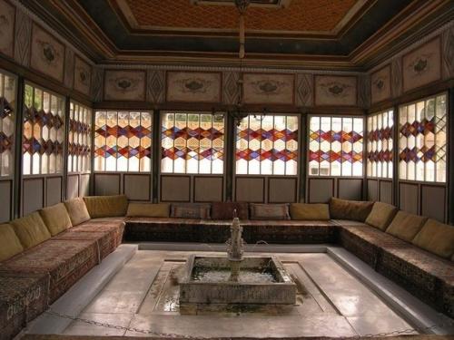 Крым.  Этот город важное место в жизни крымских татар занял. 03