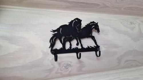 В производство настенные крючки запустили! 02