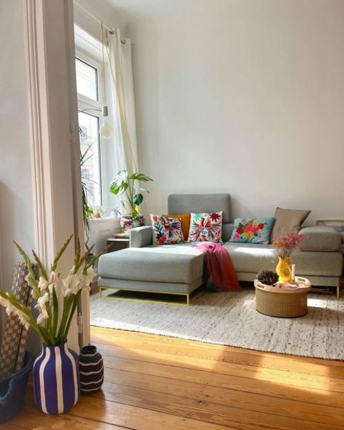 Дизайн этой гостиной нельзя назвать типично скандинавским. 06