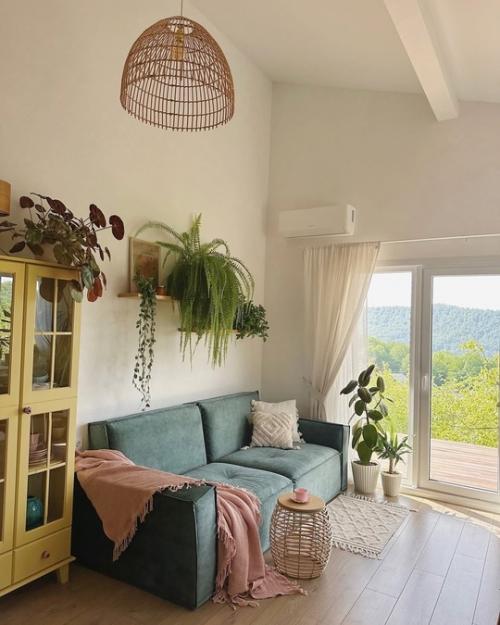 Каждая комната в доме уютом и атмосферой доброты наполнена. 02