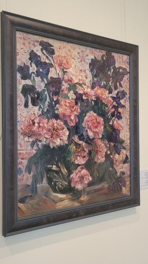 А из нашего окна площадь. 07