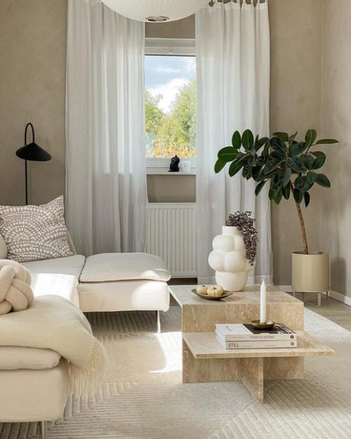 Секрет этого светлого и нежного интерьера заключается в использовании естественного света, светлых цветов и натуральных элементов. 05