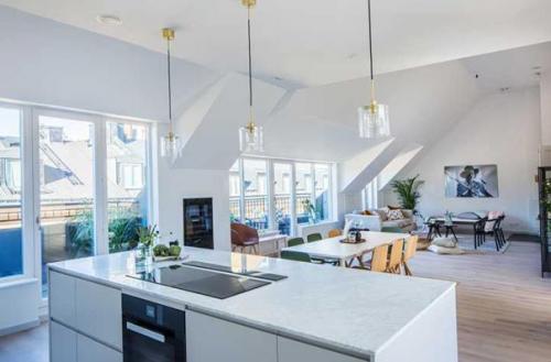 Просторная квартира. Современная и уютная. 06