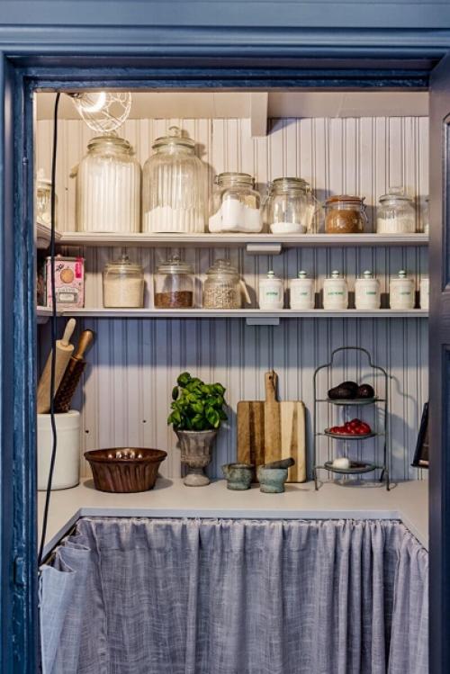 Скандинавы знают, как украсить не только свои дома, ведь когда дело доходит до их летних домиков и дач они справляются точно не хуже. 04