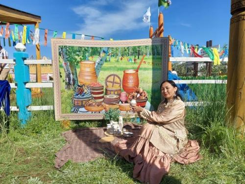 Жительница анабарского улуса Гуннара байгильдина - оро уунускайа подарила себе на 50-летний юбилей современный якутский балаган. 02