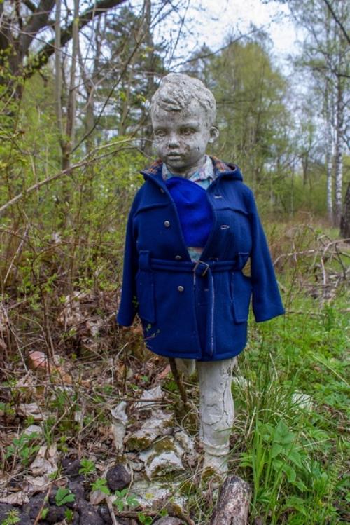 Сразу за ансамблем музея - заповедника Ораниенбаум дача Максимова - это дом 1892 года постройки, федеральный памятник. 04