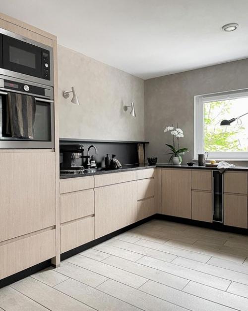 Секрет этого светлого и нежного интерьера заключается в использовании естественного света, светлых цветов и натуральных элементов. 06