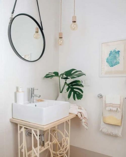 Нежная квартира в Англии с настоящим средиземноморским духом: белые стены, светлое дерево, голубые элементы, напоминающие о морском бризе. 07