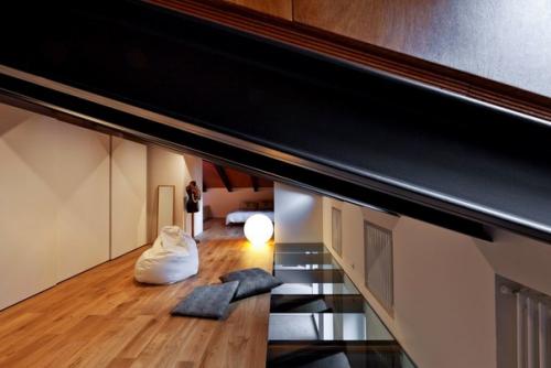 Старая постройка в городе Турине, Италия, было преобразована в современный лофт. 04