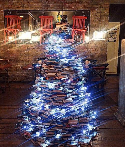 Обменяй книгу на обед в ресторане - библиотеке Мыженаты. 03