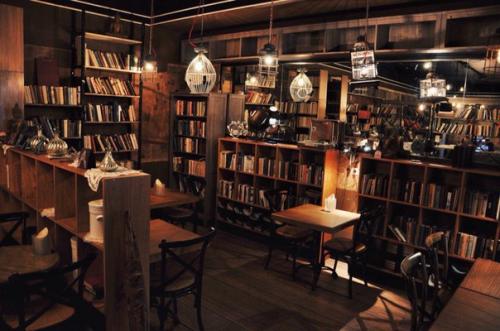 Обменяй книгу на обед в ресторане - библиотеке Мыженаты. 04