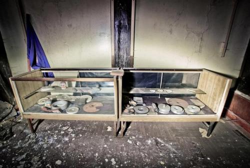 Заброшенный особняк с музеем. 05