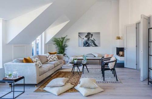 Просторная квартира. Современная и уютная. 01