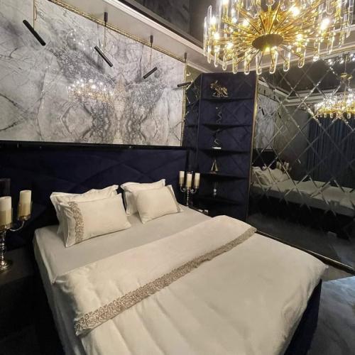 Дизайнерский ремонт в шикарной квартире цыганского барона. 06