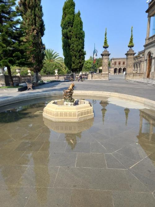 Чапультепекский дворец - бывшая резиденция губернаторов, императоров и президентов Мексики. 02