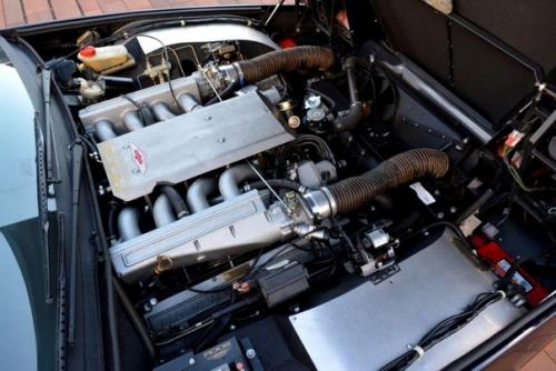 Экстравагантный Aston Martin Lagonda Shooting Brake V8. 06