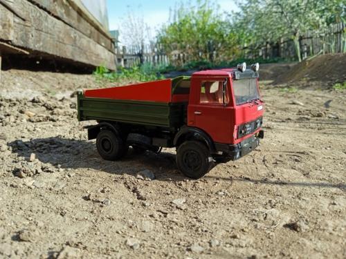 Маз - 5551 - советский и белорусский крупнотоннажный грузовой автомобиль, выпускавшийся на минском автомобильном заводе с 1985 по 2019 гг. 02