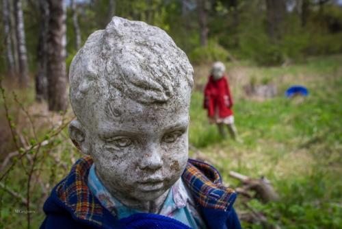 Сразу за ансамблем музея - заповедника Ораниенбаум дача Максимова - это дом 1892 года постройки, федеральный памятник. 03