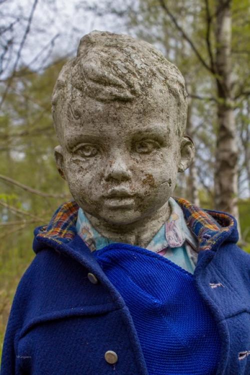 Сразу за ансамблем музея - заповедника Ораниенбаум дача Максимова - это дом 1892 года постройки, федеральный памятник. 05