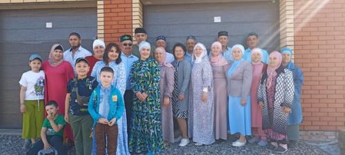 Вчера прошло самое грандиозное новоселье в семье моего любимого брата Рустама и енгэйки Эльзы. 02