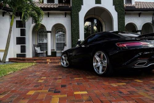 Mercedes AMG GT 4. 0 AT S. 04