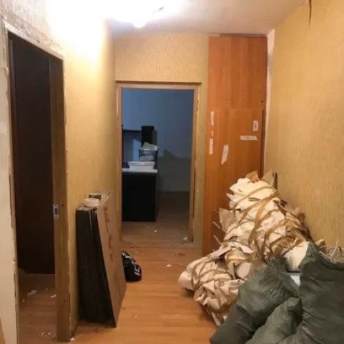 Сын бабушке ремонт в ее старой квартире сделал. 03