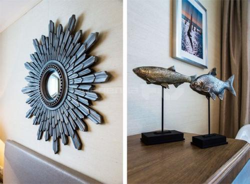 Интерьер спальни в морском стиле 15 кв. 06