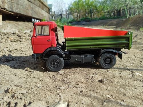 Маз - 5551 - советский и белорусский крупнотоннажный грузовой автомобиль, выпускавшийся на минском автомобильном заводе с 1985 по 2019 гг. 06