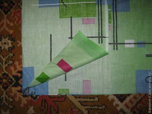 Всем понятно, что самому сшить комплект постельного белья будет намного дешевле, чем купить готовый. 04