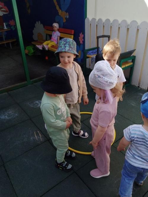 Сидим мы дома на выходных и думаем - чем бы занять ребенка? 05