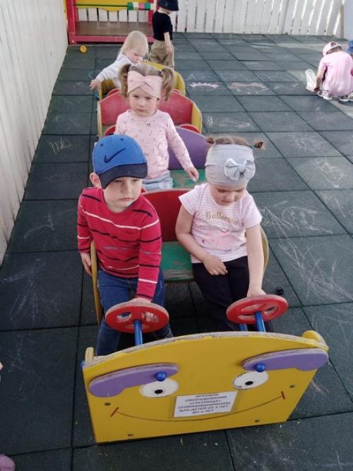 Сидим мы дома на выходных и думаем - чем бы занять ребенка? 07