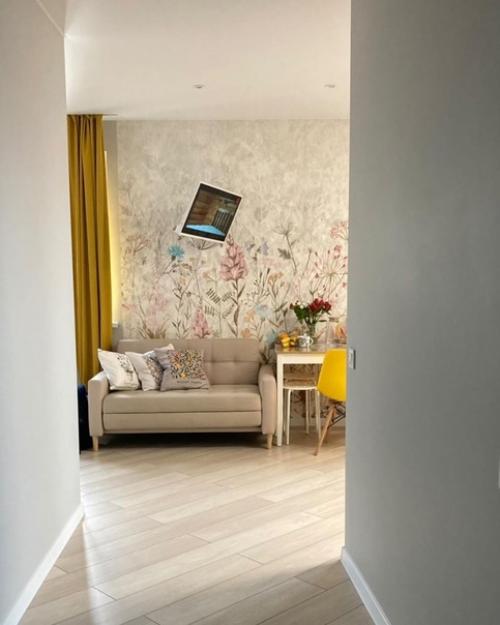 Нравится когда своими руками люди делают свой интерьер, где есть индивидуальность и неповторимость. 02