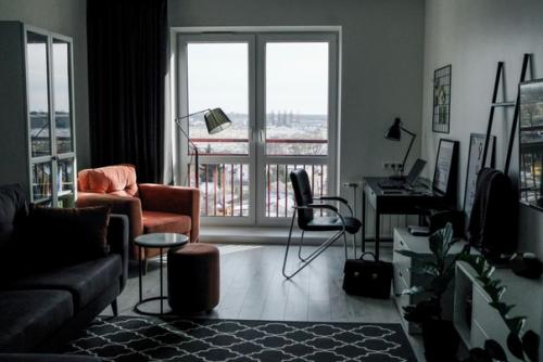 Сейчас редко читают длинные посты, поэтому кратко и по делу. 05