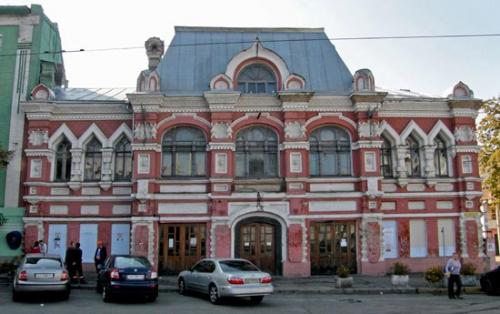 Лукьяновский народный дом (киев) основан в 1897 году юго-западным отделением общества трезвости и сначала размещался в небольшом деревянном здании. 06