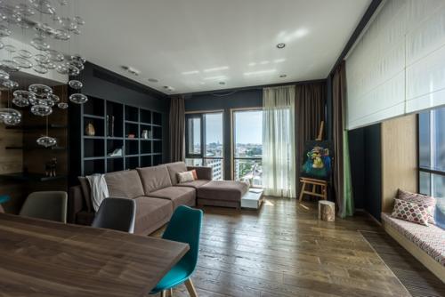 Трехкомнатные апартаменты.  Мебель и предметы интерьера изготовлены по единому дизайн - проекту. 07