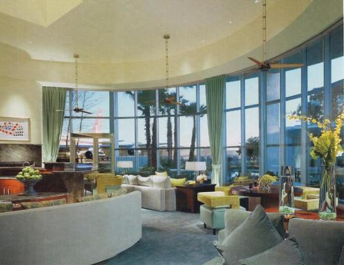 Когда можешь себе позволить припарковать собственный боинг под окнами своего дома? 06