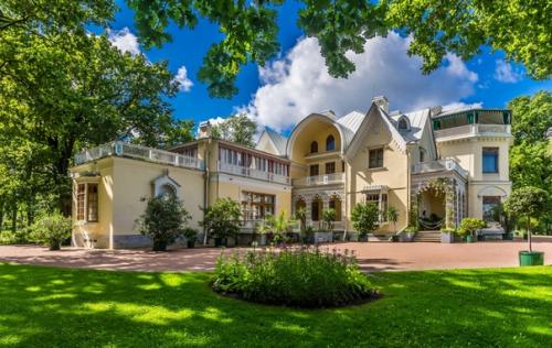 Любимый питер!  Когда писала о капклле в петегофе, обешала написать о! 02