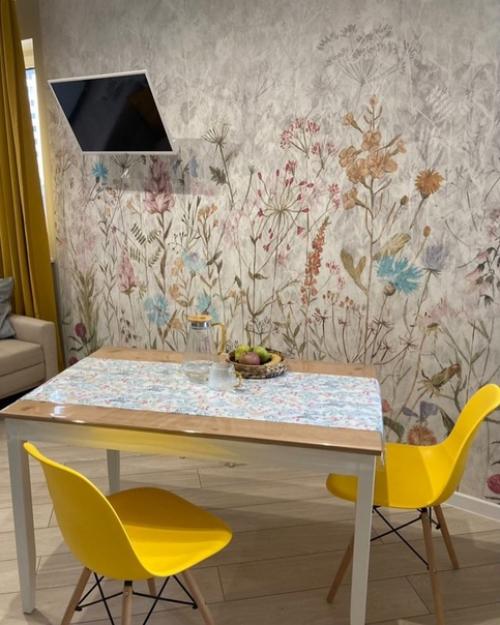 Нравится когда своими руками люди делают свой интерьер, где есть индивидуальность и неповторимость. 01