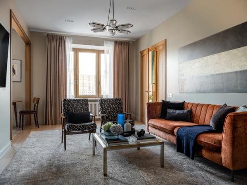 Дизайнеры студии лены ленских создали современный интерьер с использованием винтажной мебели, сохранившейся у хозяев. 04