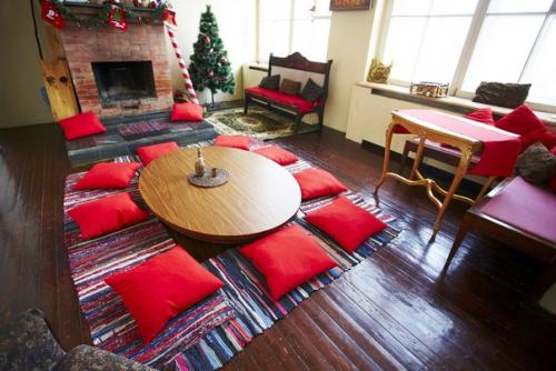 Топ - 5 мест, где можно уютно устроиться у камина. 04