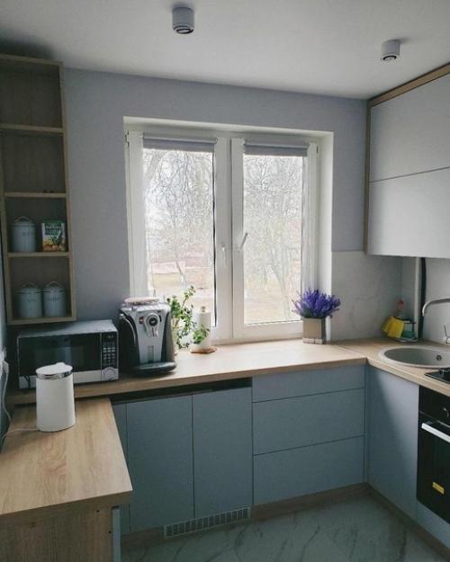 Отличный вариант расположения мебели в маленькой кухне площадью всего 6 кв. 01