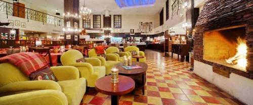 Топ - 5 мест, где можно уютно устроиться у камина. 01