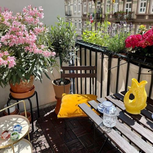 Дизайн этой гостиной нельзя назвать типично скандинавским. 05